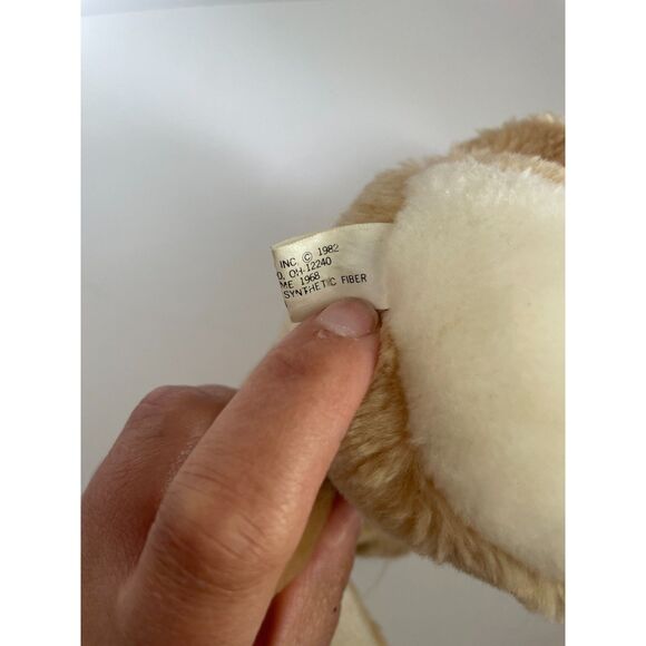 Vintage American Wego Plush Bunny Rabbit 1982 Whiskers Bow Tie - Picture 4 of 5